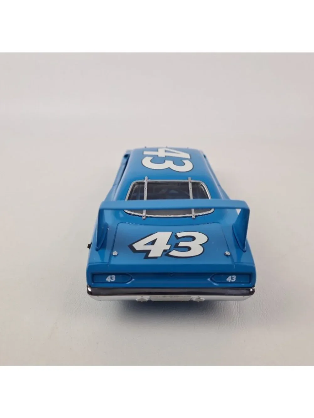 Franklin Mint Precision Richard Petty's 1970 Superbird 1:24 Die Cast B11TQ08